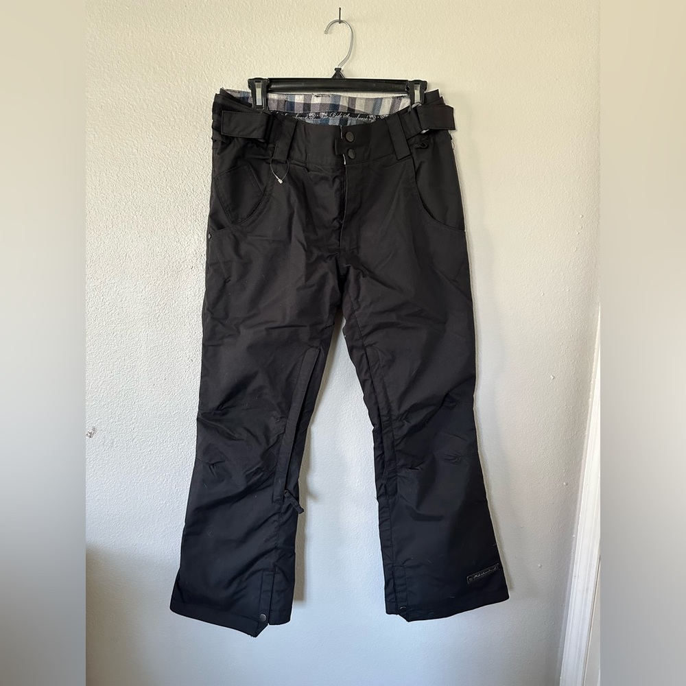 Women’s snowboarding pants